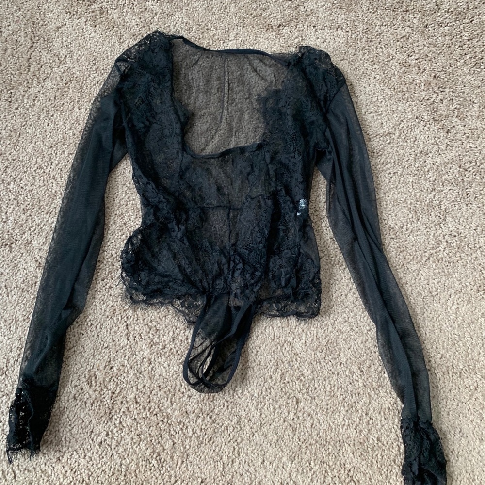 Women’s lingerie XS🤍BRAND NEW. never worn.